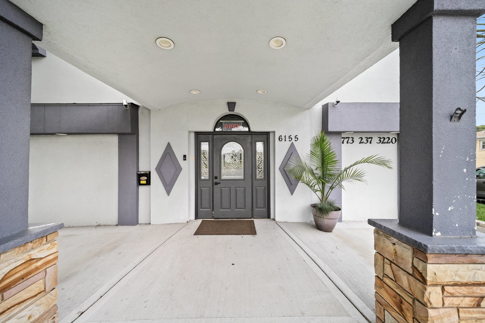 6155 W Fullerton Avenue Property Photo 4