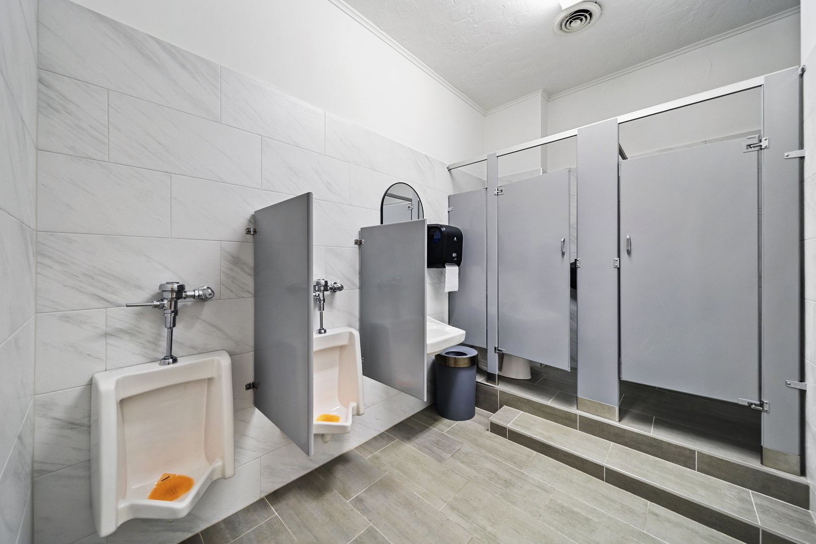 6155 W Fullerton Avenue Property Photo 16