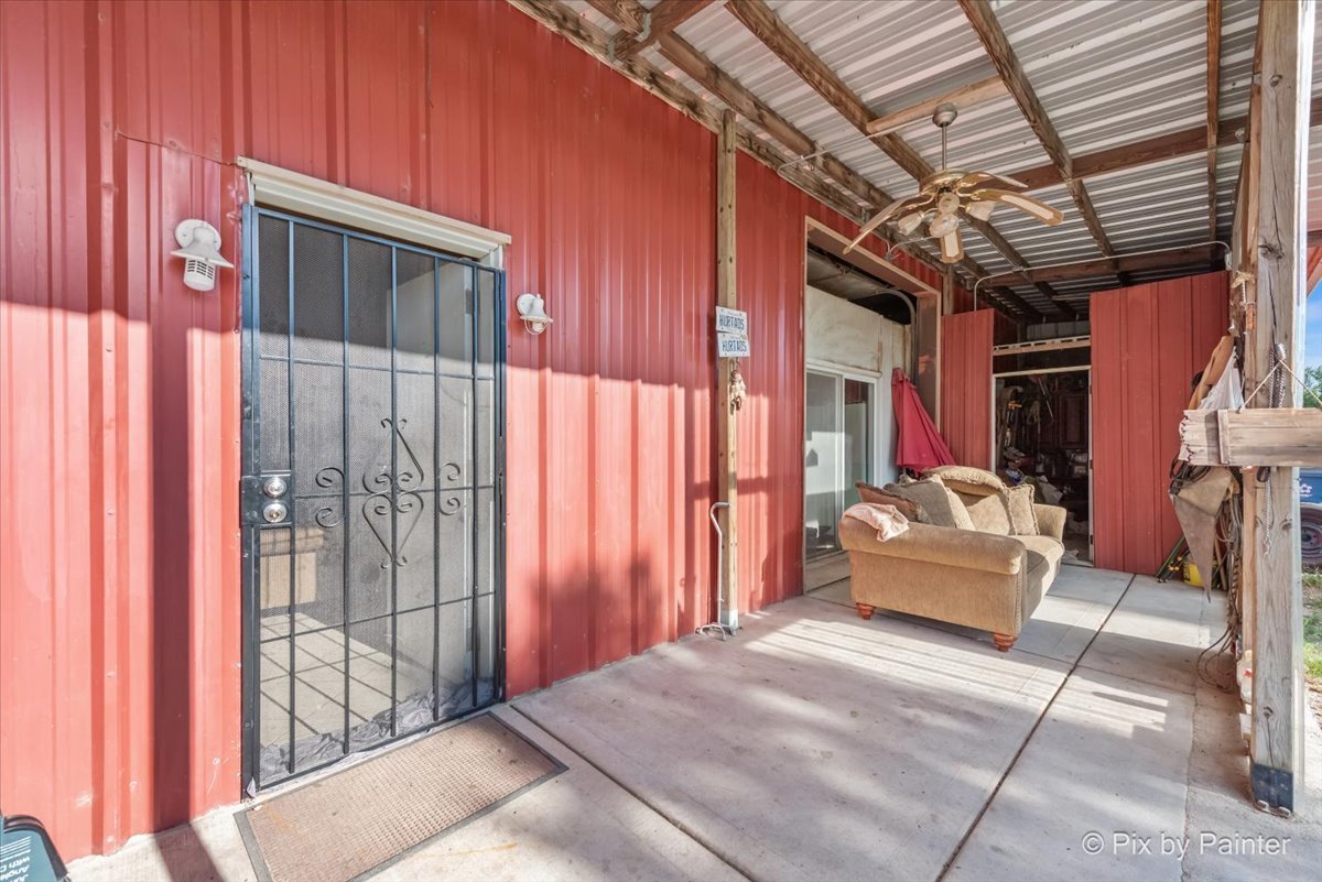 5n487 County Line Road Property Photo 1