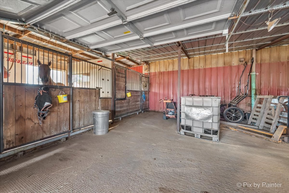 5n487 County Line Road Property Photo 16