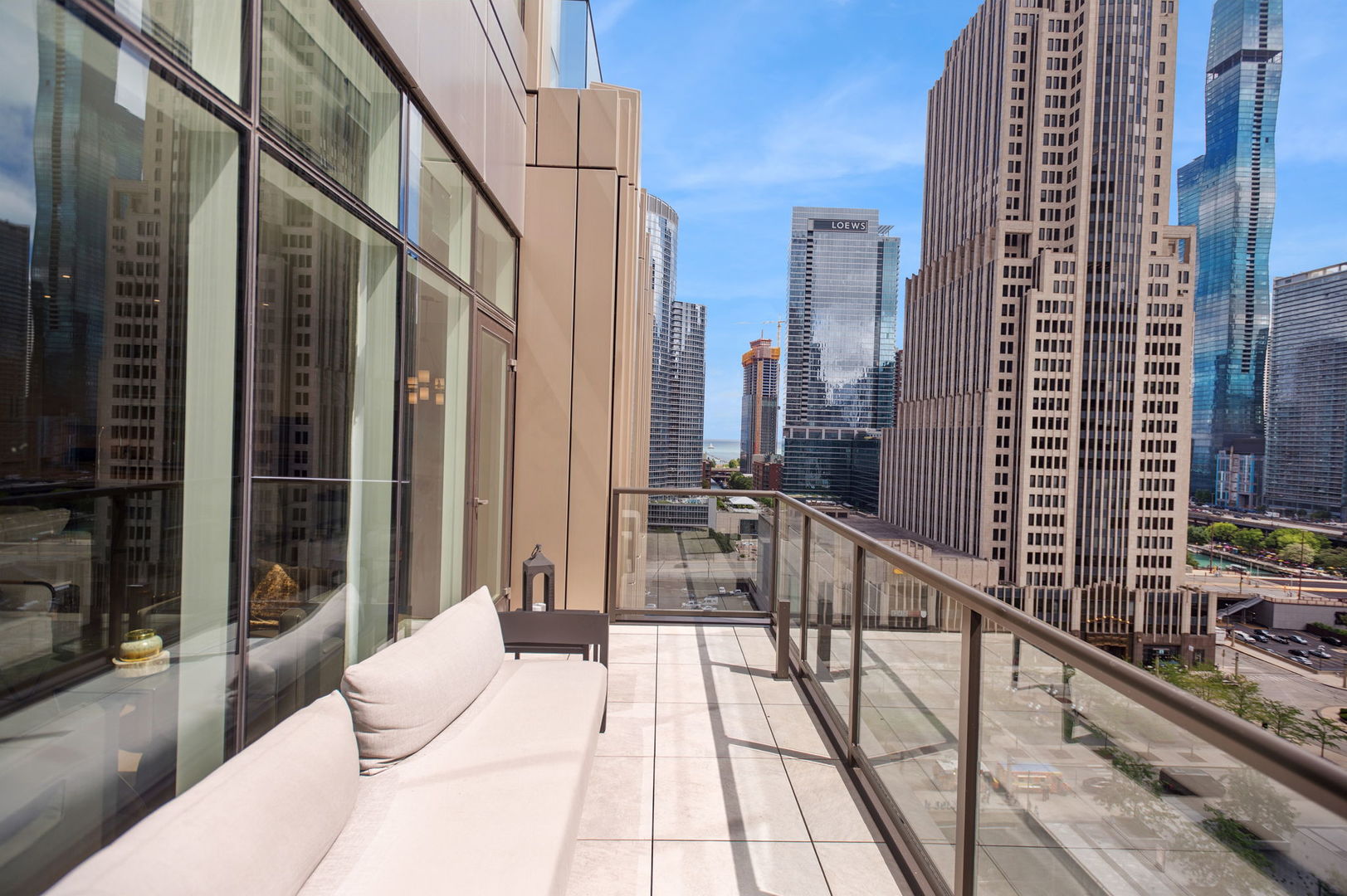 435 N Michigan Avenue 1112 Property Photo 18
