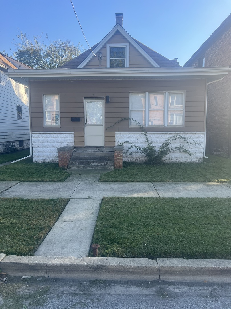 8 W 137th Place Property Photo 1