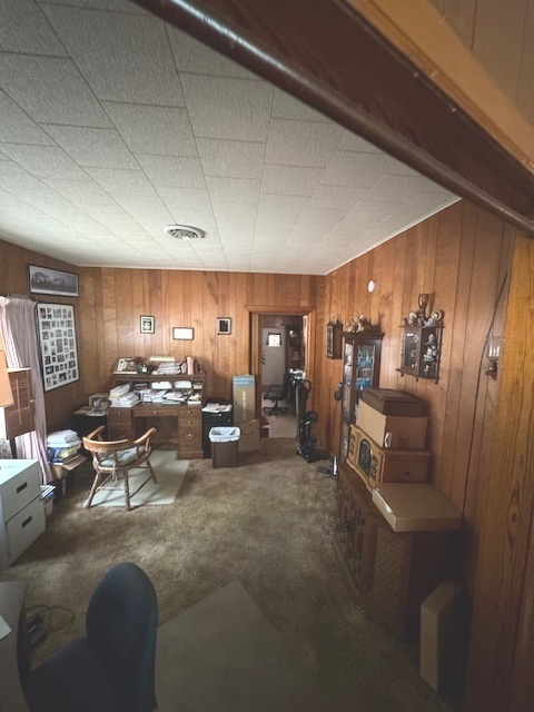 401 Adams Street Property Photo 10