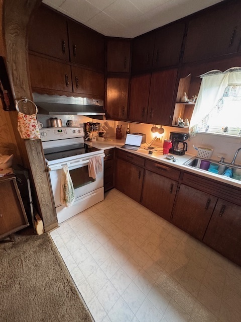 401 Adams Street Property Photo 17