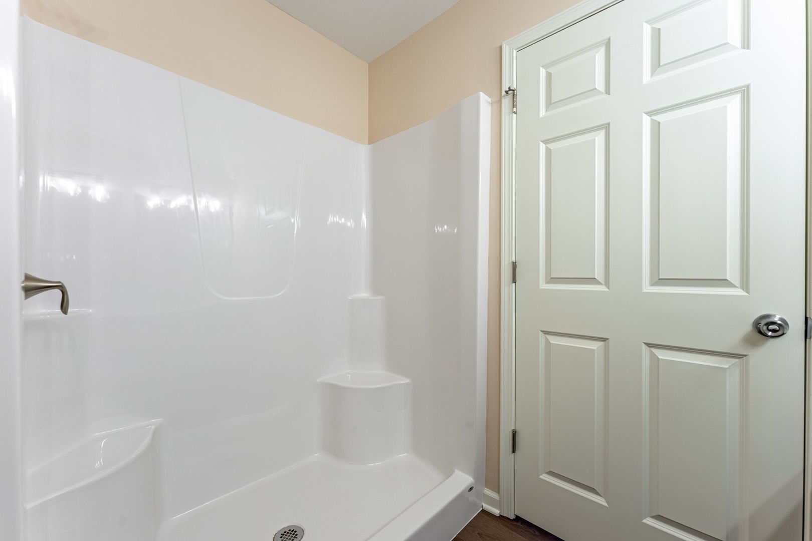 586 Fuller Lane Property Photo 15