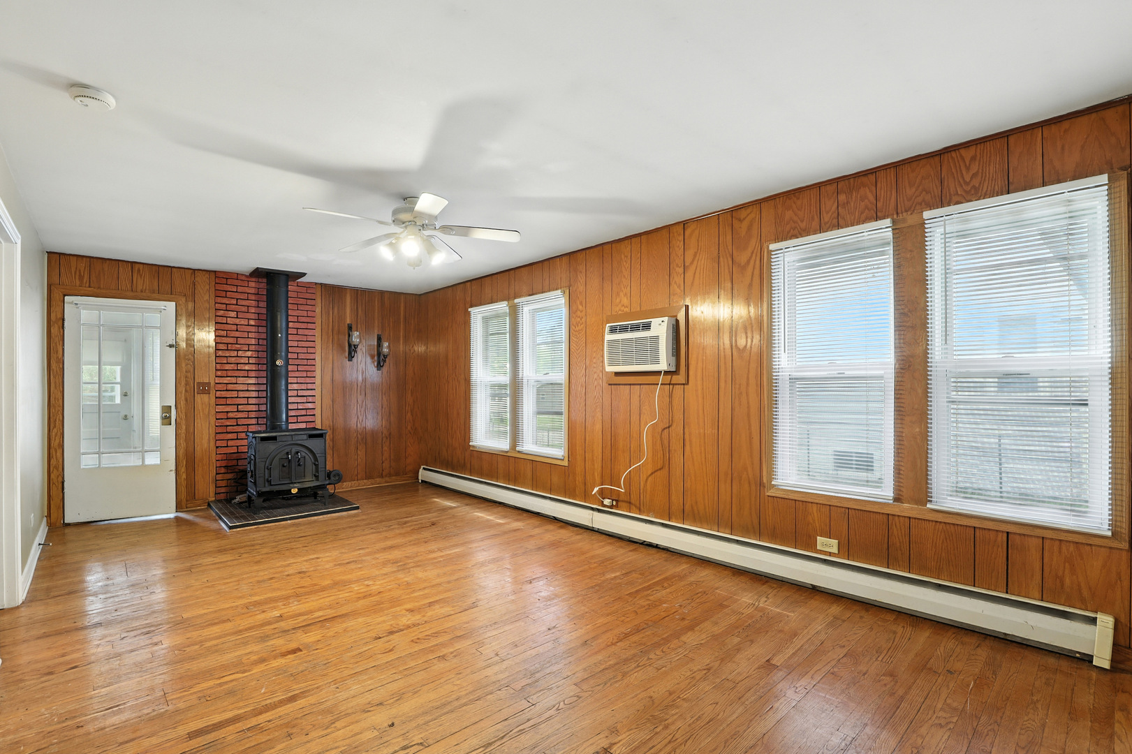 2804 Elim Avenue Property Photo 3