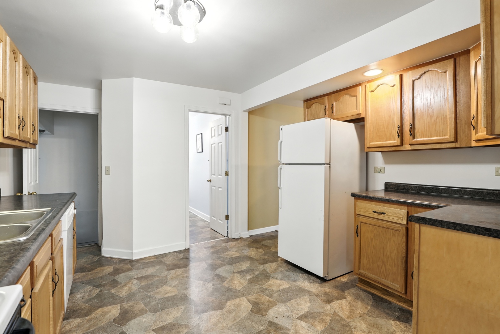 2804 Elim Avenue Property Photo 9