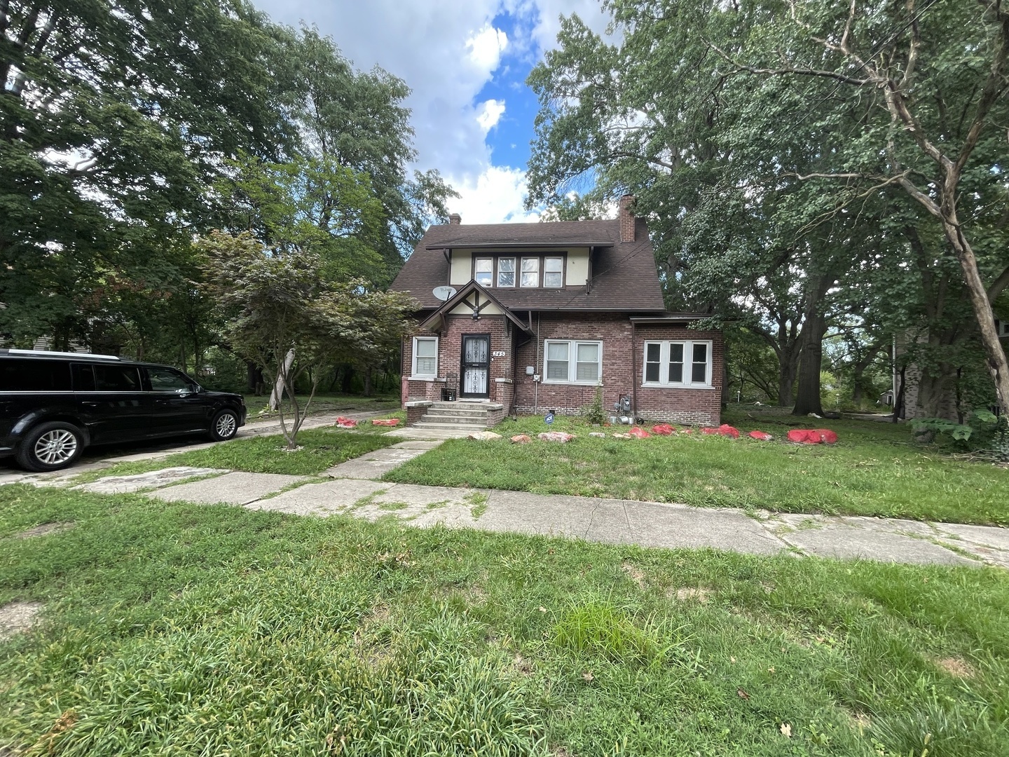 345 Calumet Boulevard Property Photo 1
