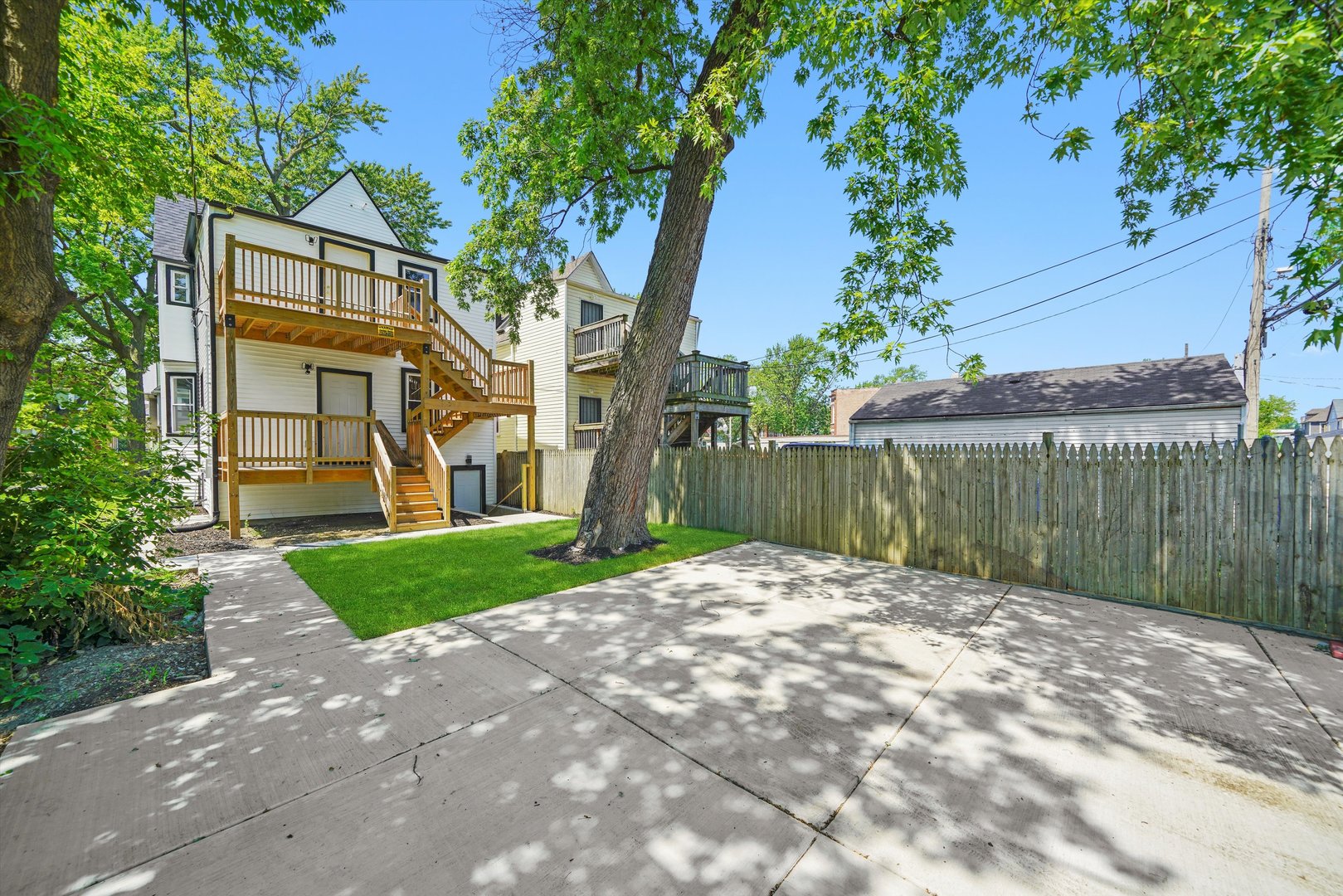 233 N Lorel Avenue Property Photo 26