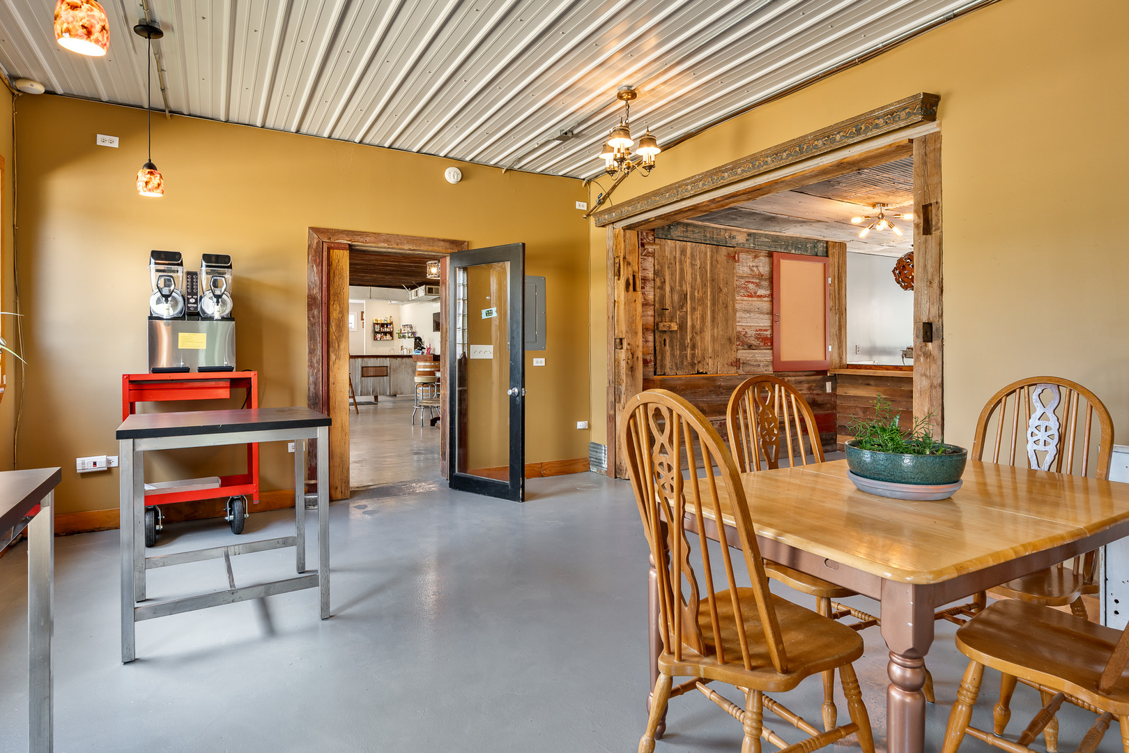 662 Park Avenue Property Photo 35