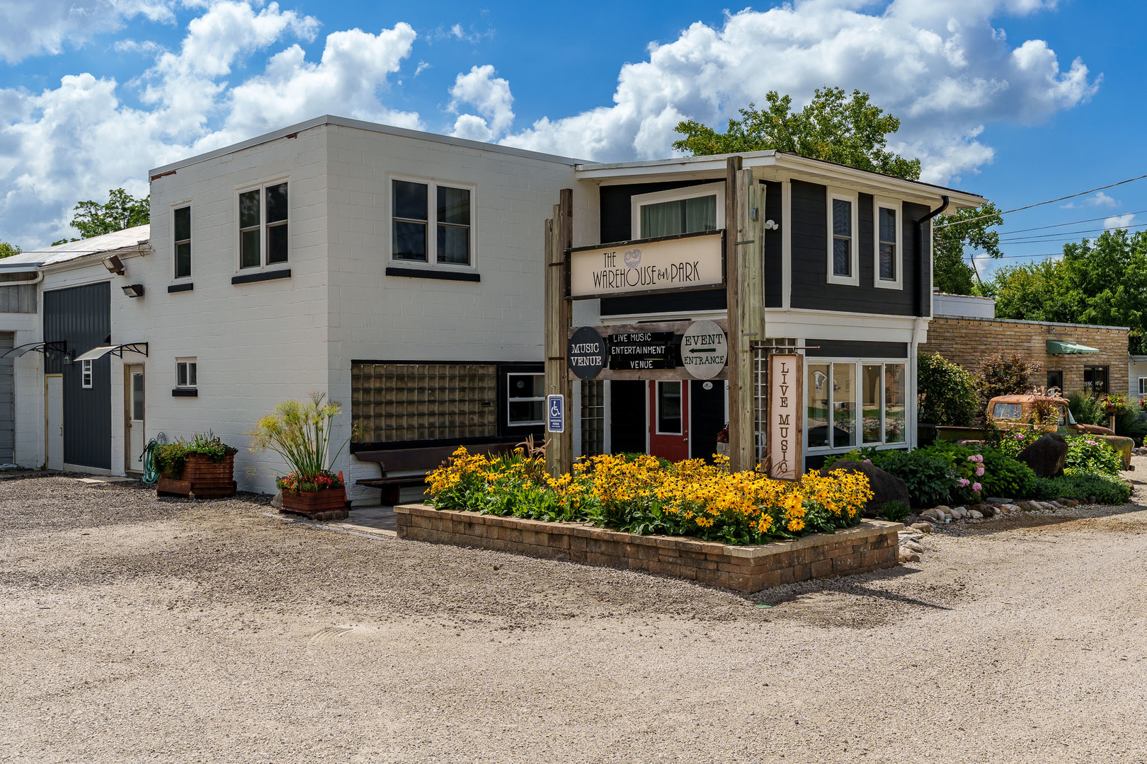 662 Park Avenue Property Photo 81