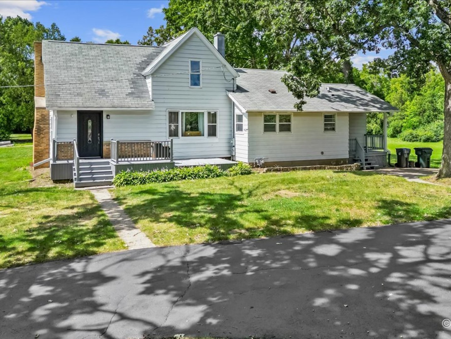 2822 26th Street Property Photo 1