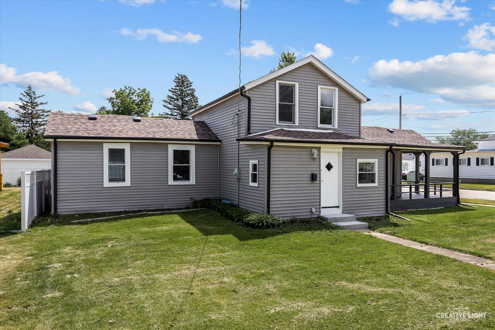 302 N Center Street Property Photo 1