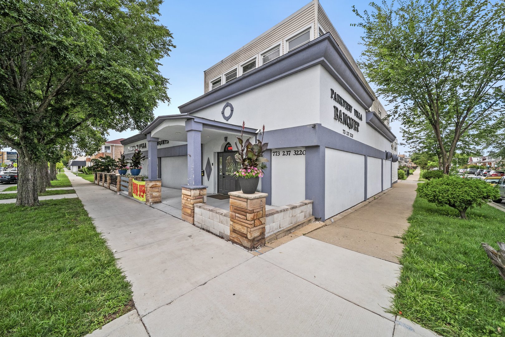 6155 W FULLERTON Avenue Property Photo 1