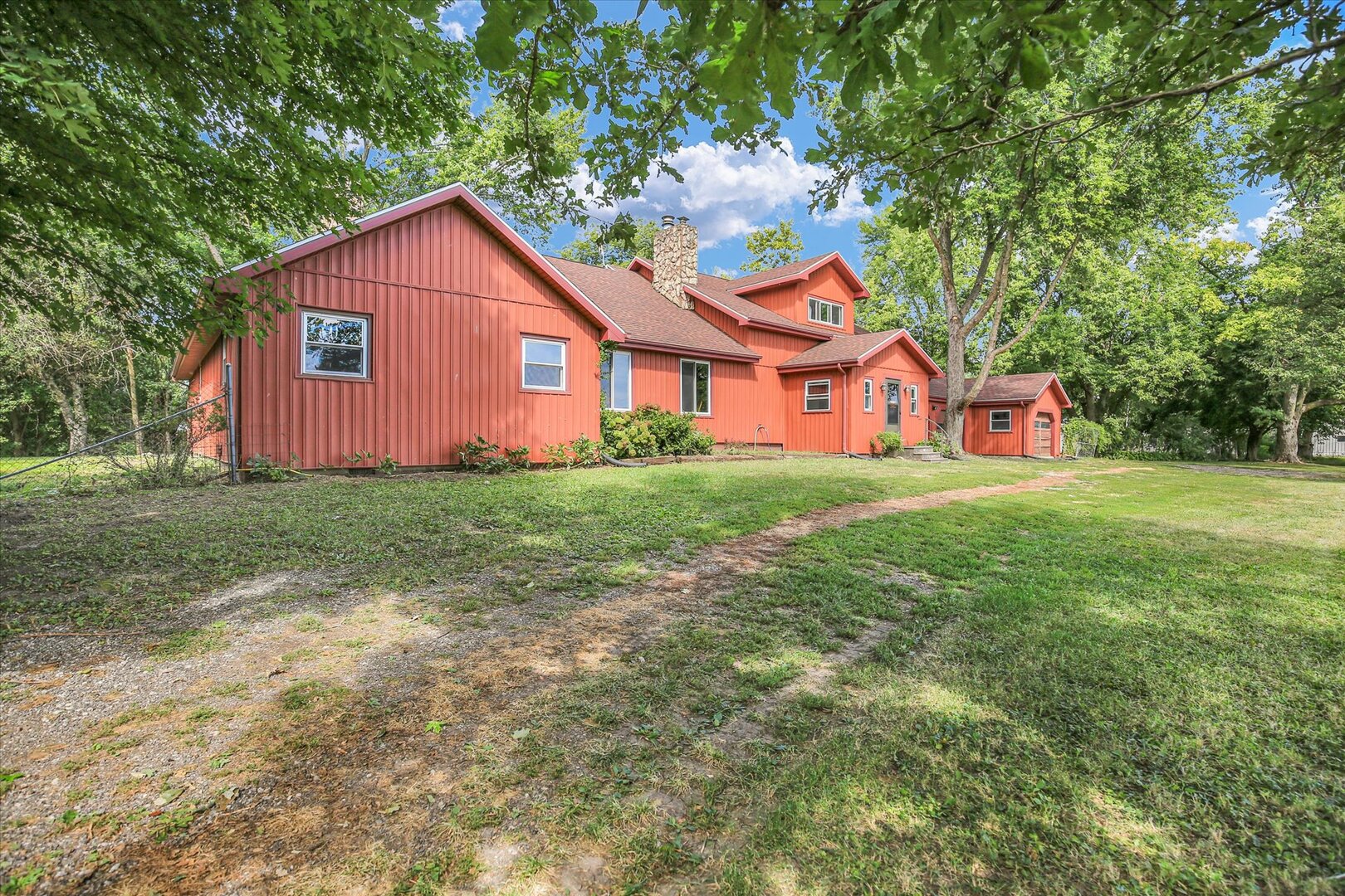 2303 County Road 1100 E Property Photo 2