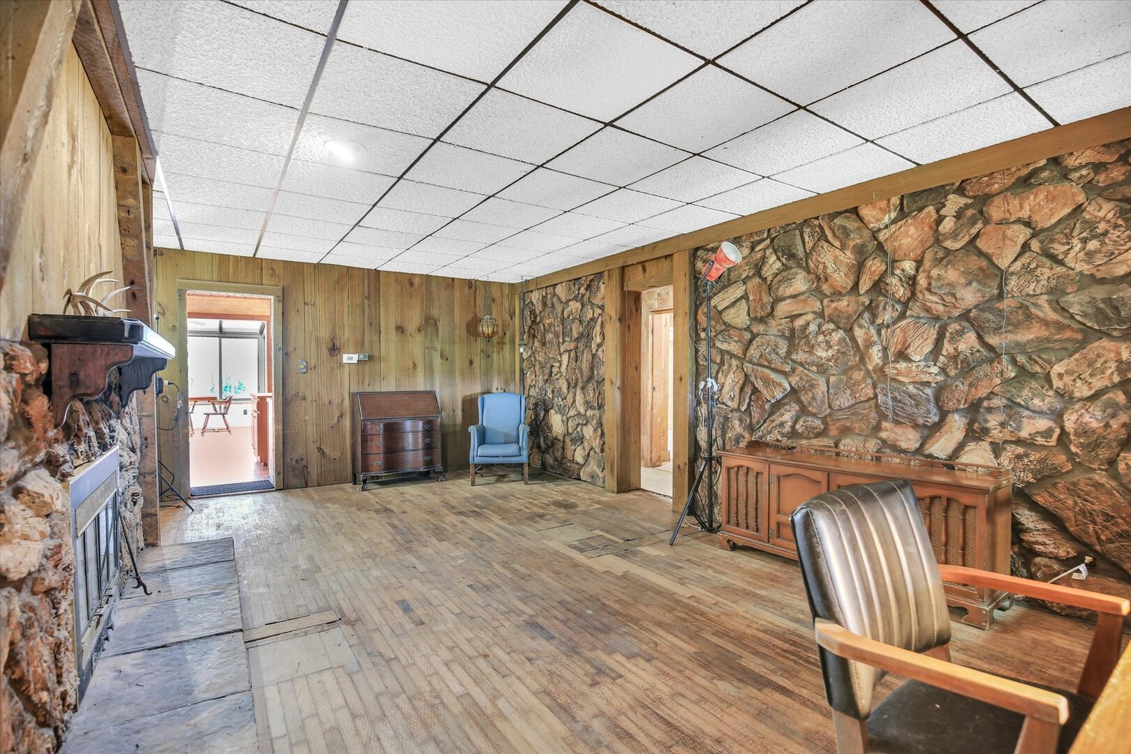 2303 County Road 1100 E Property Photo 8