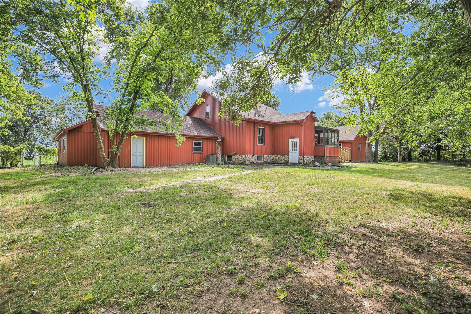 2303 County Road 1100 E Property Photo 38