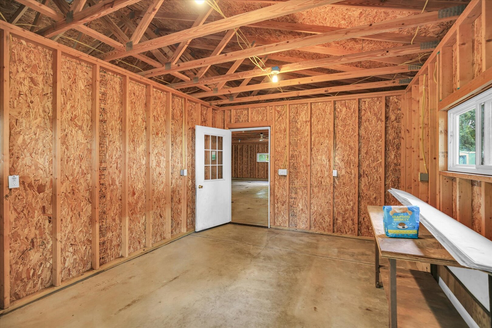 2303 County Road 1100 E Property Photo 46