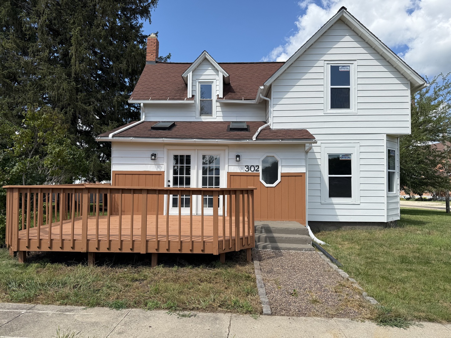 302 W Cook Street Property Photo 1