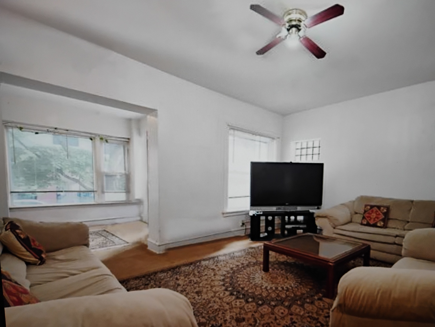 6418 N Rockwell Street Property Photo 8