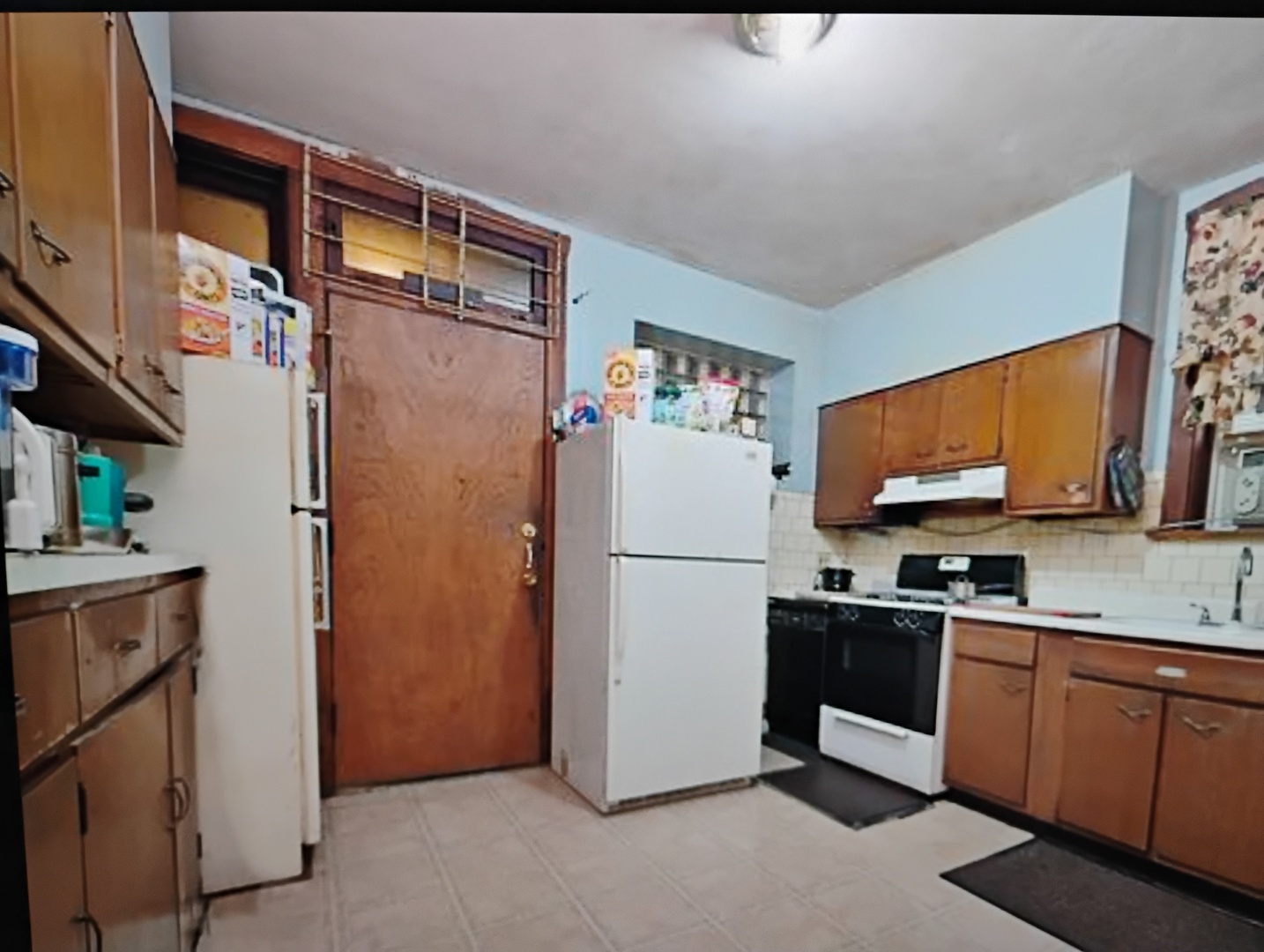 6418 N Rockwell Street Property Photo 10