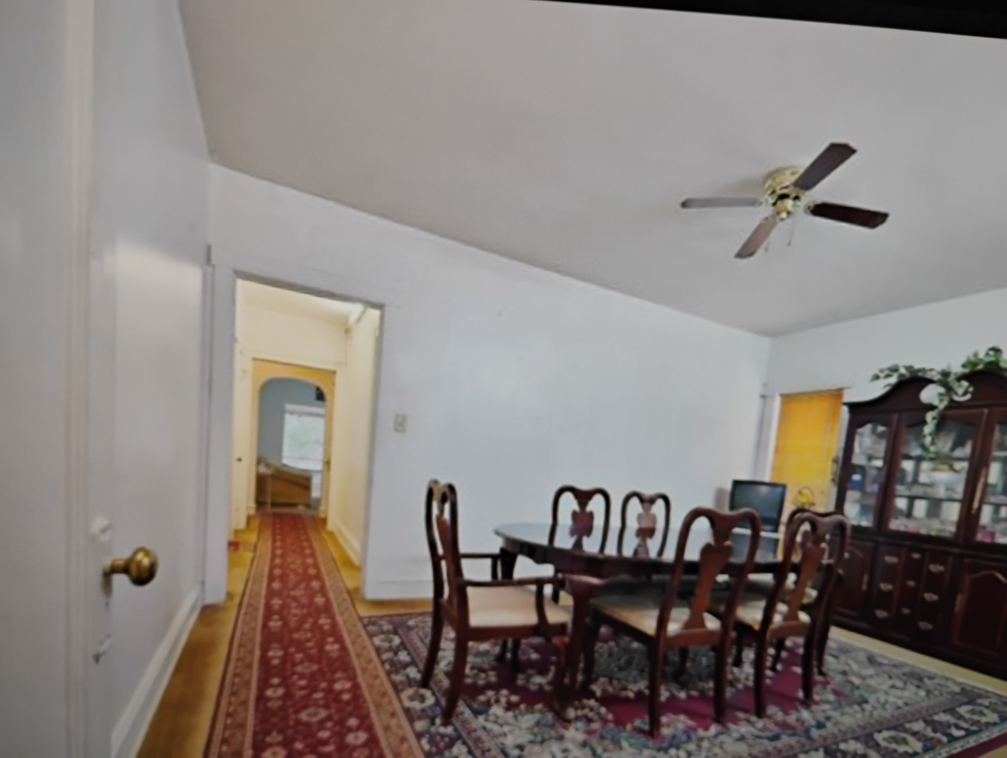 6418 N Rockwell Street Property Photo 13