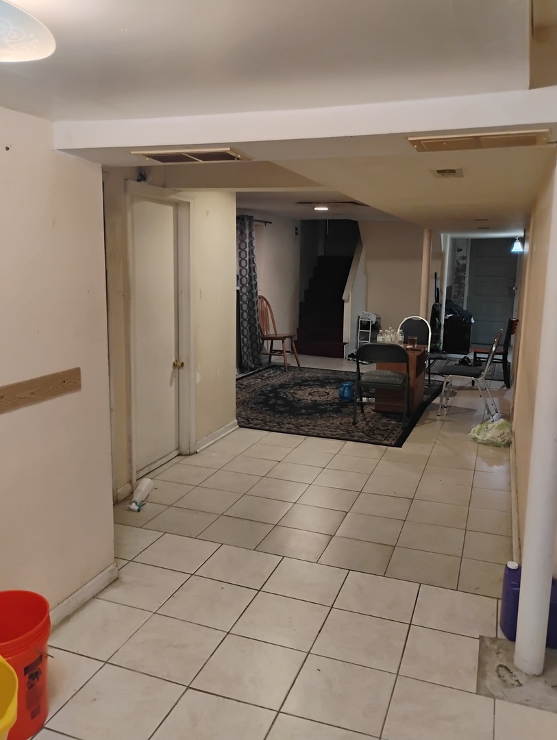 6418 N Rockwell Street Property Photo 21