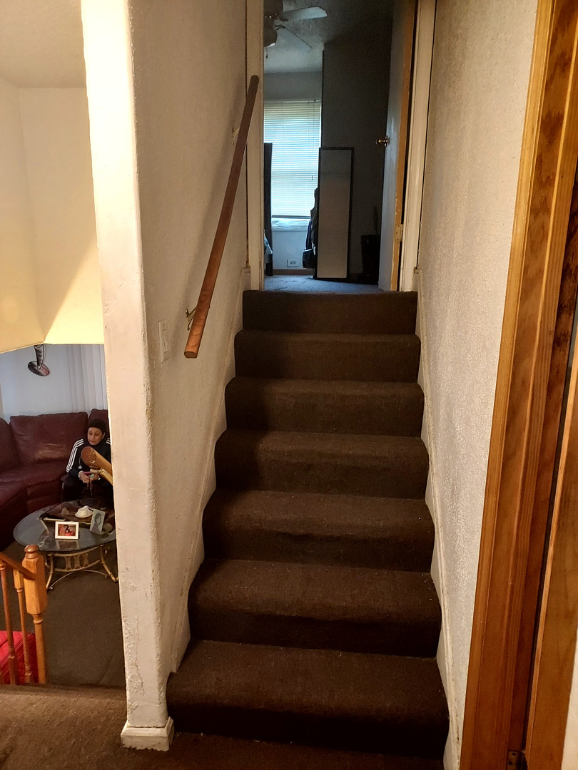 9834 S Oglesby Street Property Photo 7