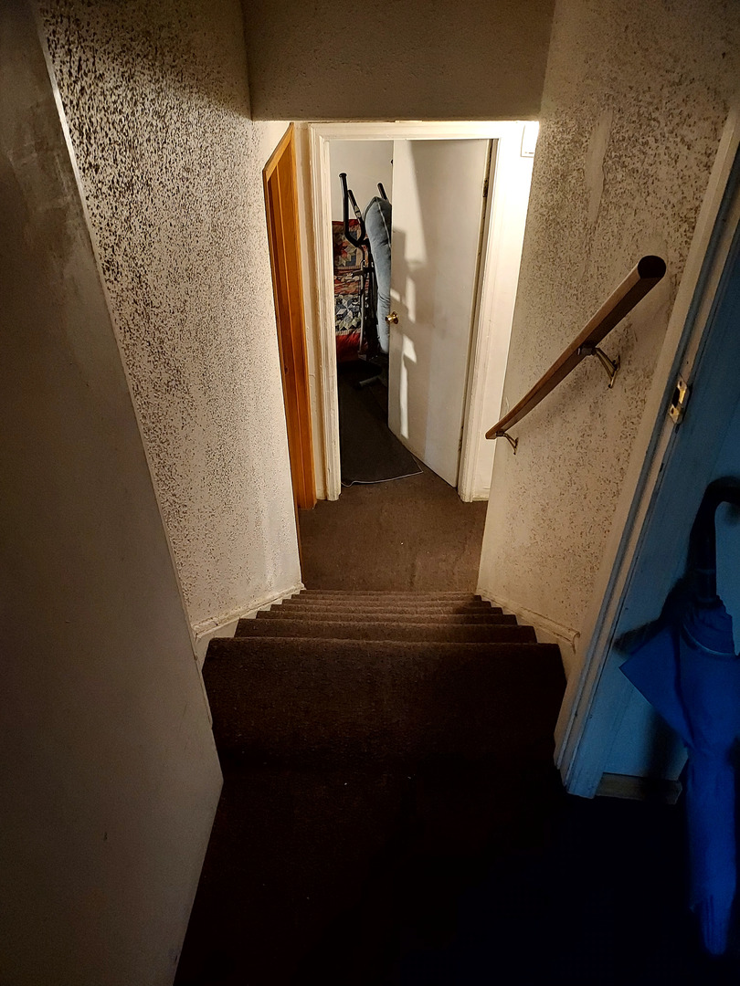 9834 S Oglesby Street Property Photo 11
