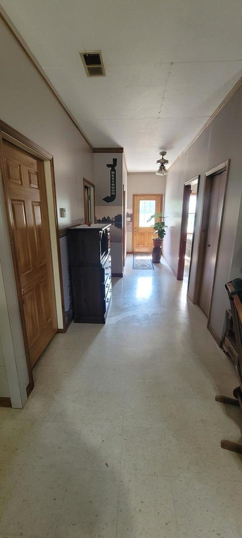 15772 E 1000th Avenue Property Photo 12
