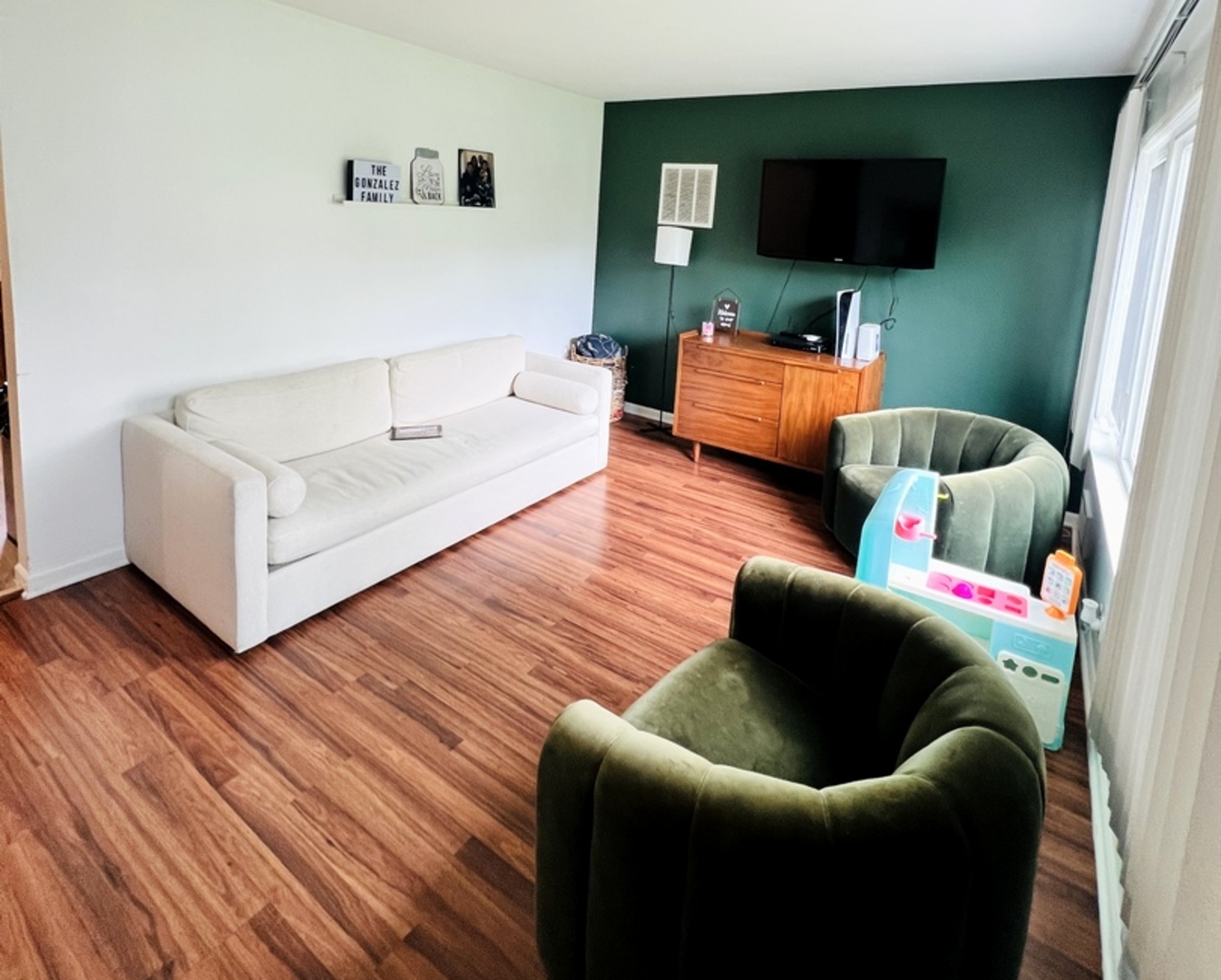 8605 Leclaire Avenue Property Photo 3