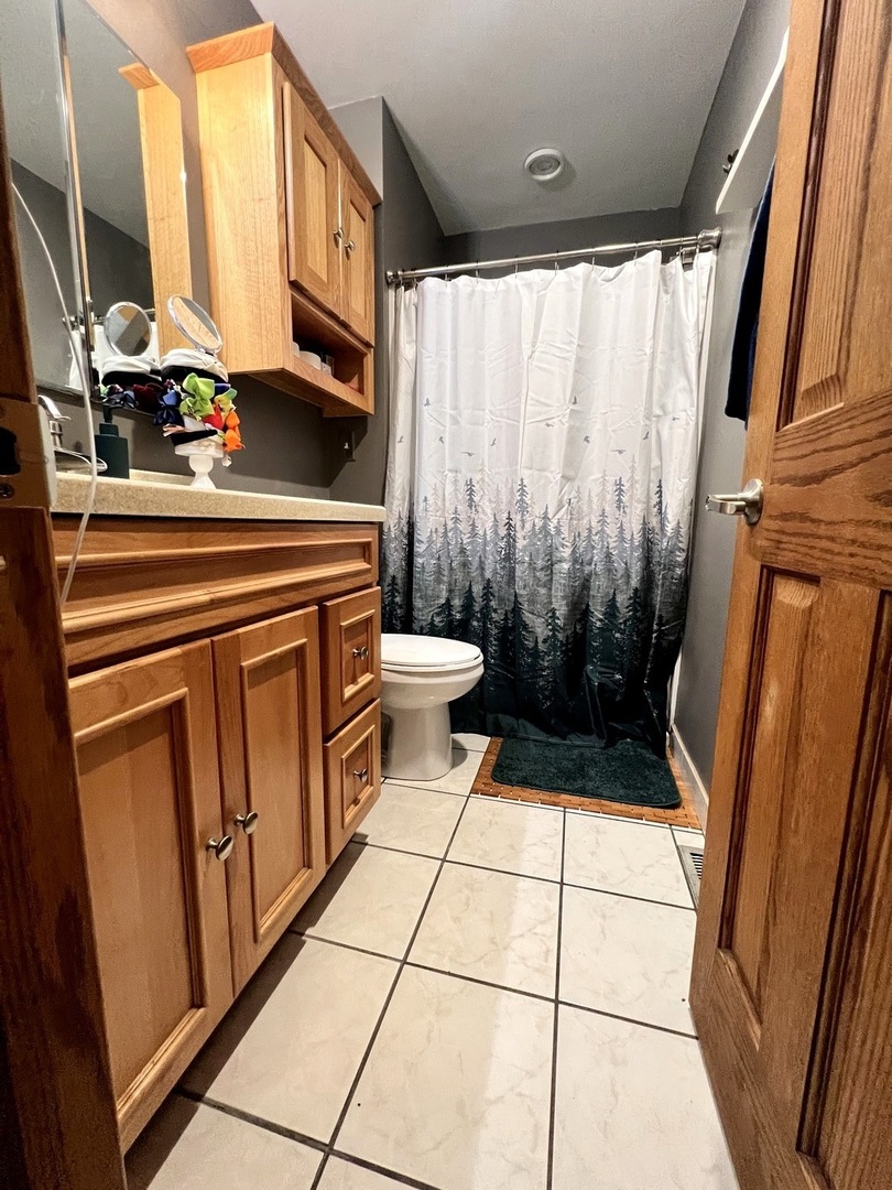 8605 Leclaire Avenue Property Photo 13