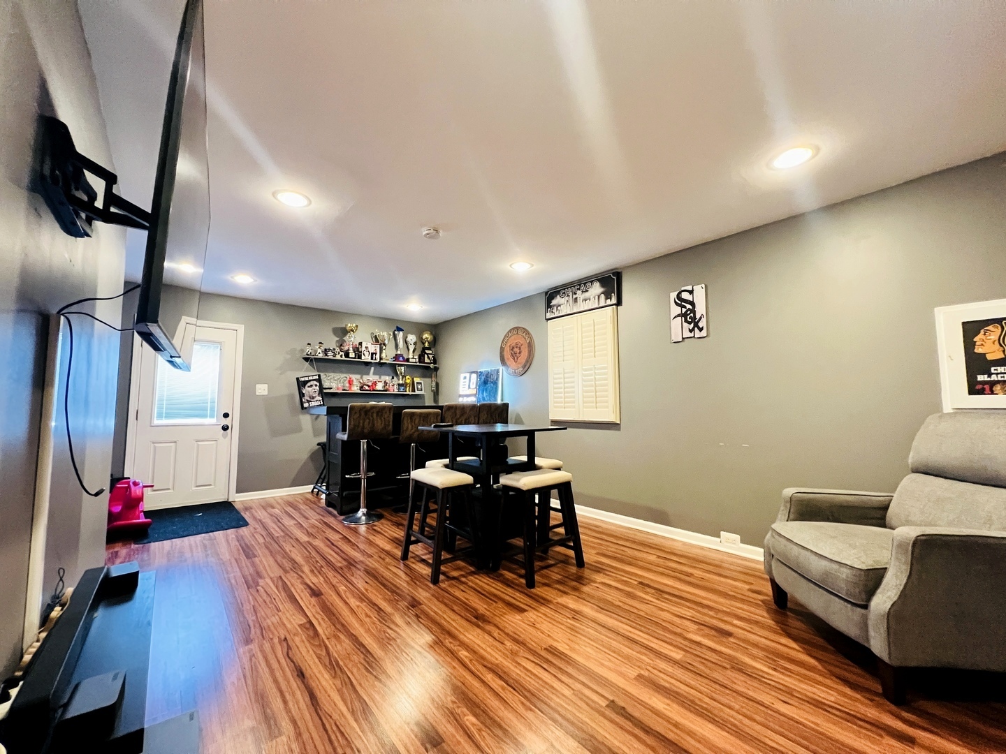 8605 Leclaire Avenue Property Photo 18