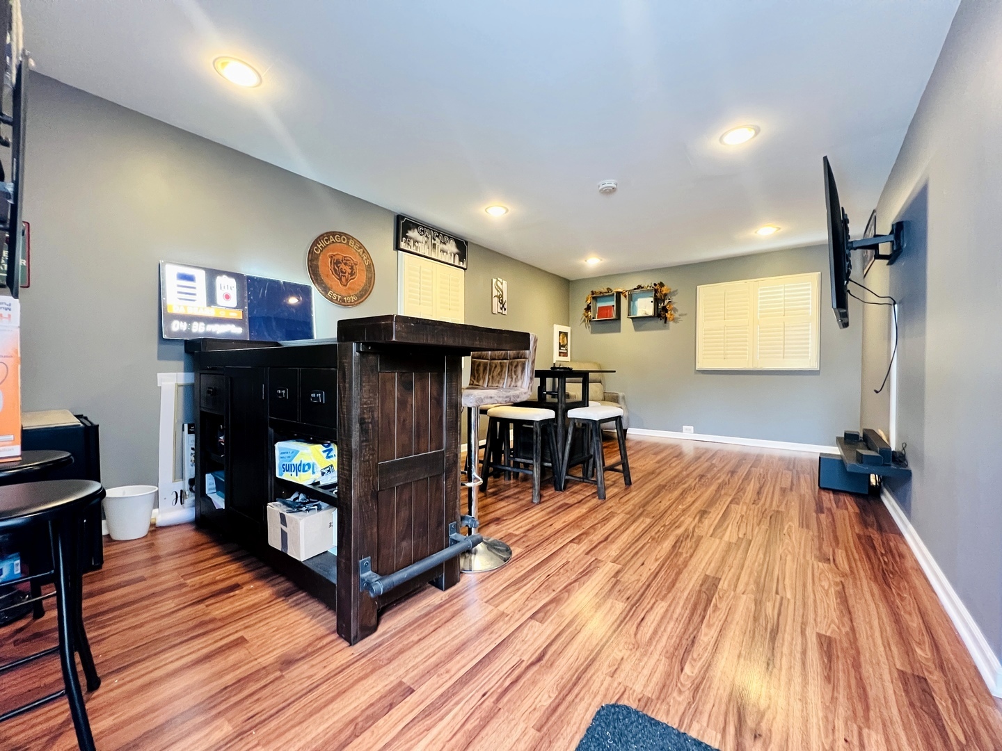 8605 Leclaire Avenue Property Photo 19