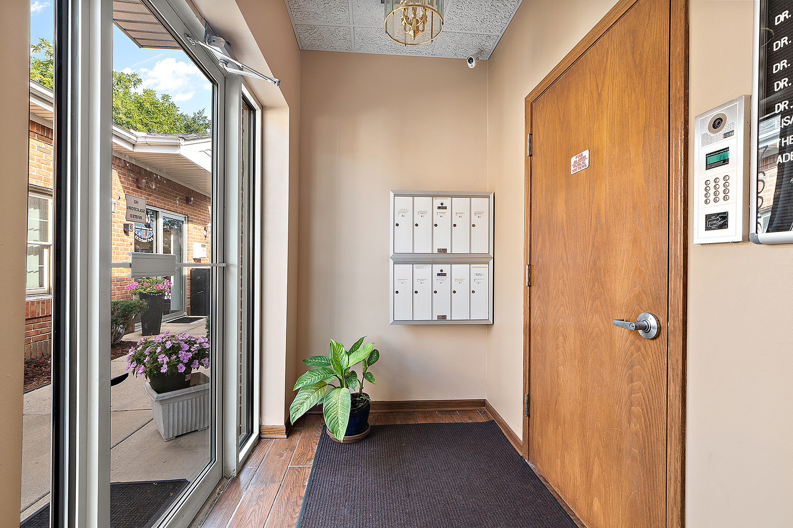 7620 W 159th Street Property Photo 5
