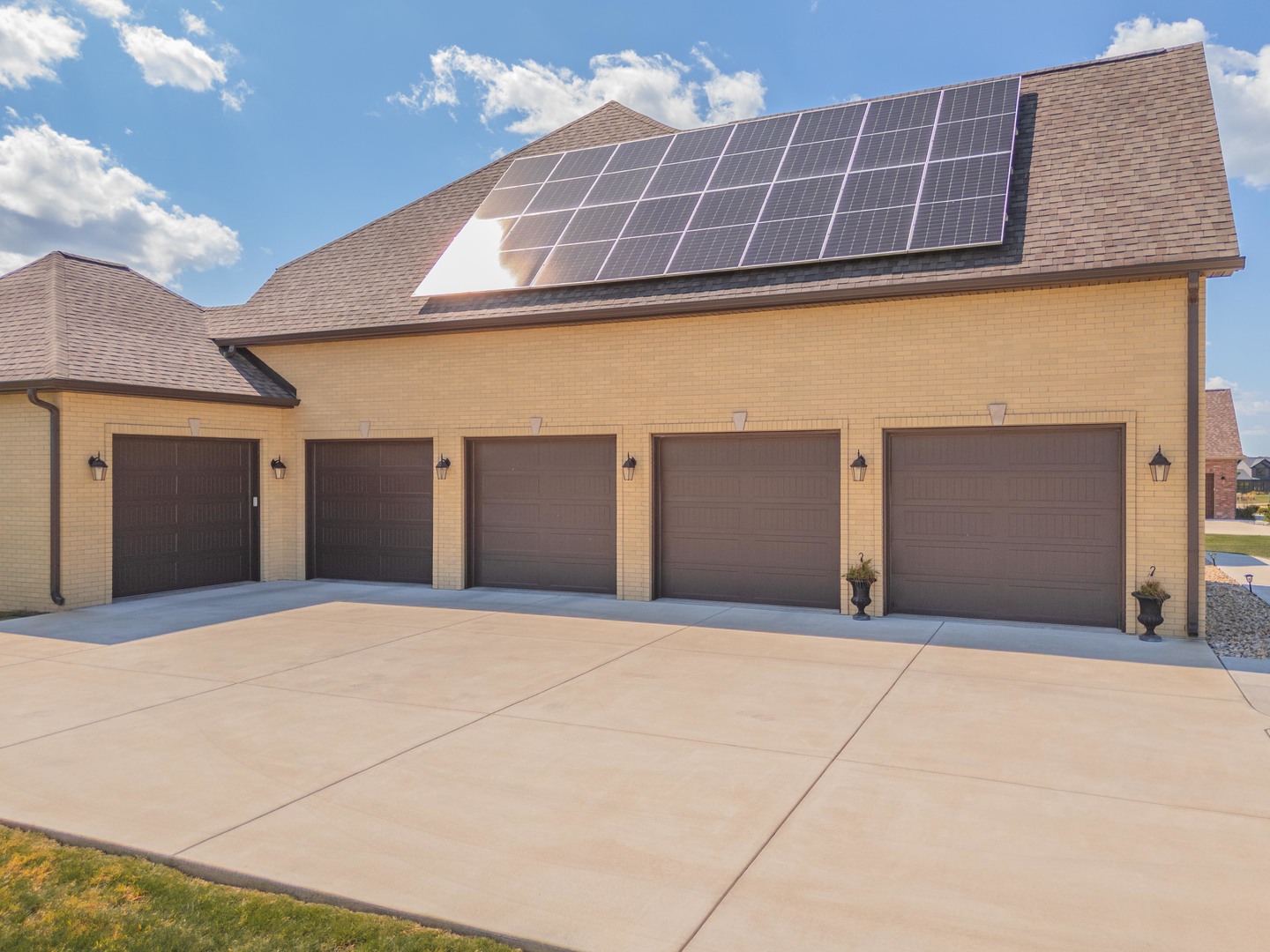 9491 Crossbow Drive Property Photo 3