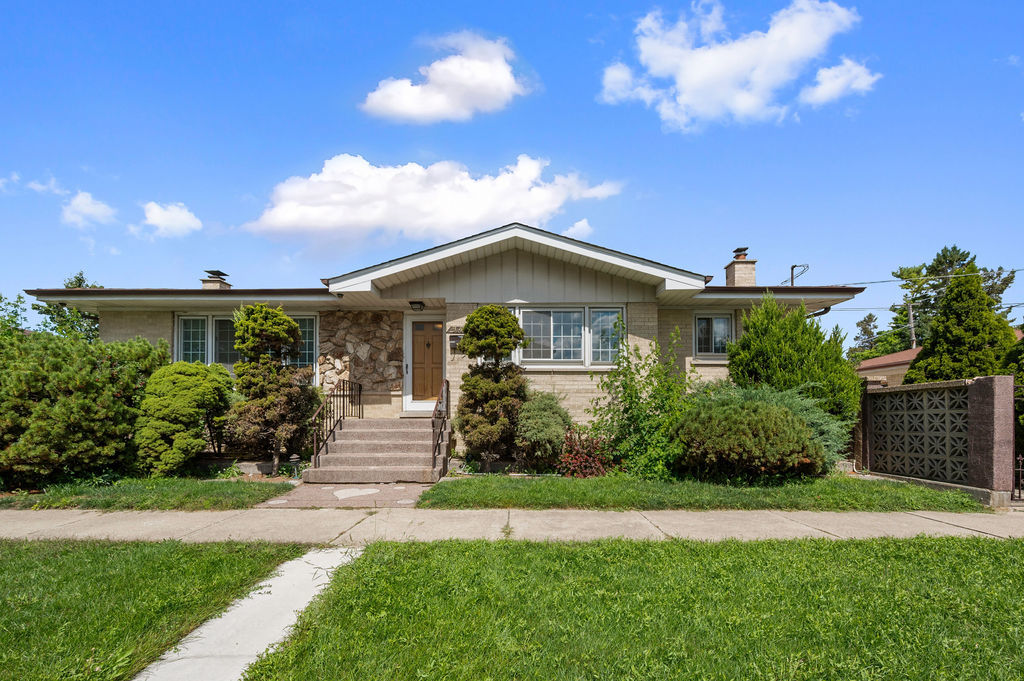 9740 Linn Avenue Property Photo 1