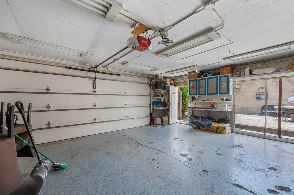9740 Linn Avenue Property Photo 32