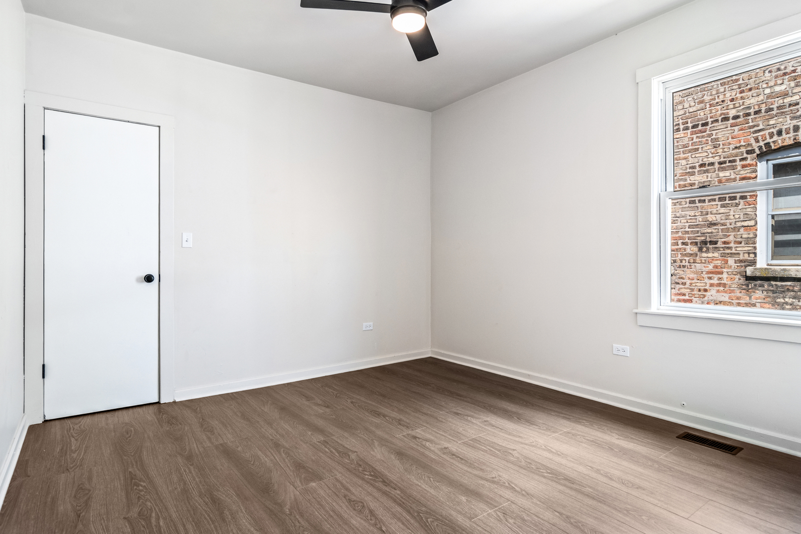 6424 S Richmond Street Property Photo 15