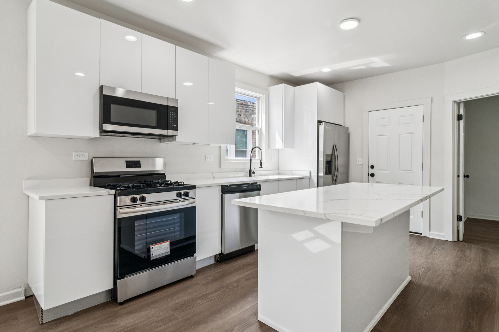 6424 S Richmond Street Property Photo 22