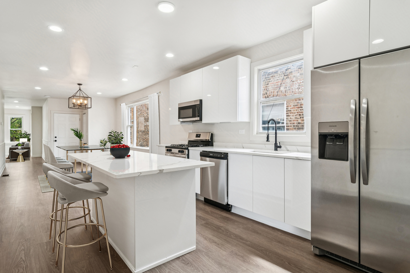 6424 S Richmond Street Property Photo 23