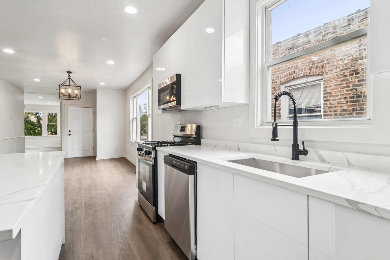 6424 S Richmond Street Property Photo 24