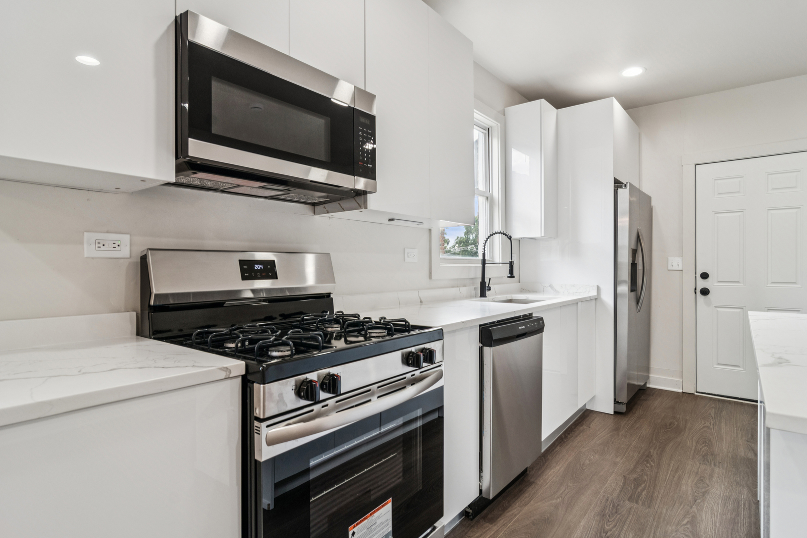 6424 S Richmond Street Property Photo 25