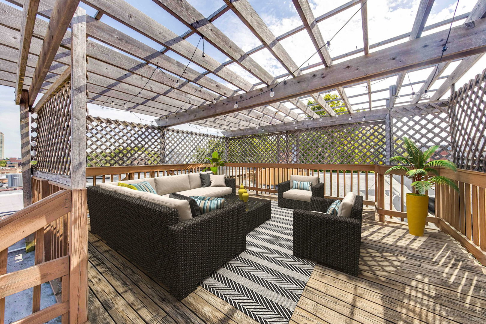 902 W Newport Avenue Property Photo 28