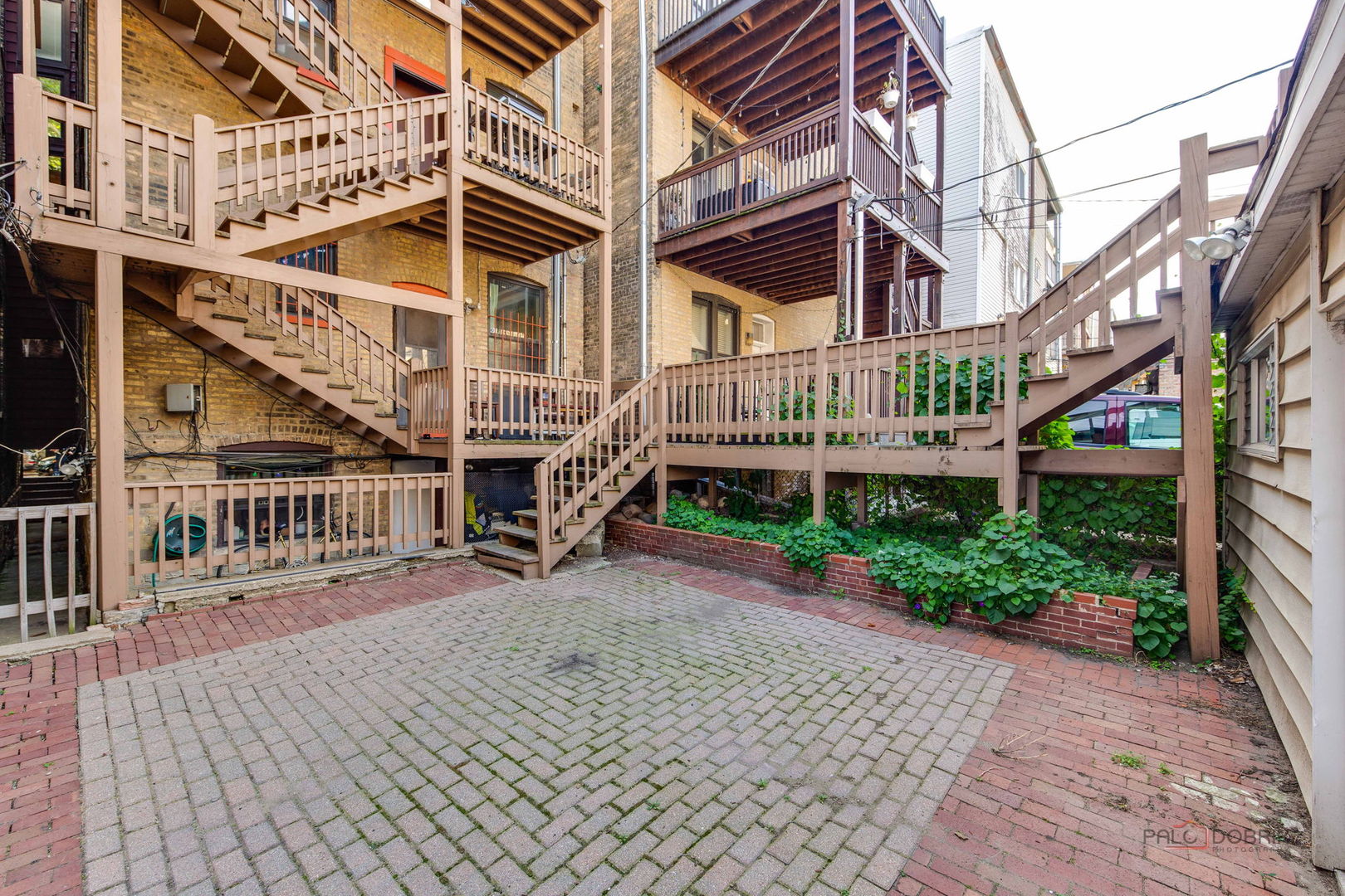 902 W Newport Avenue Property Photo 52