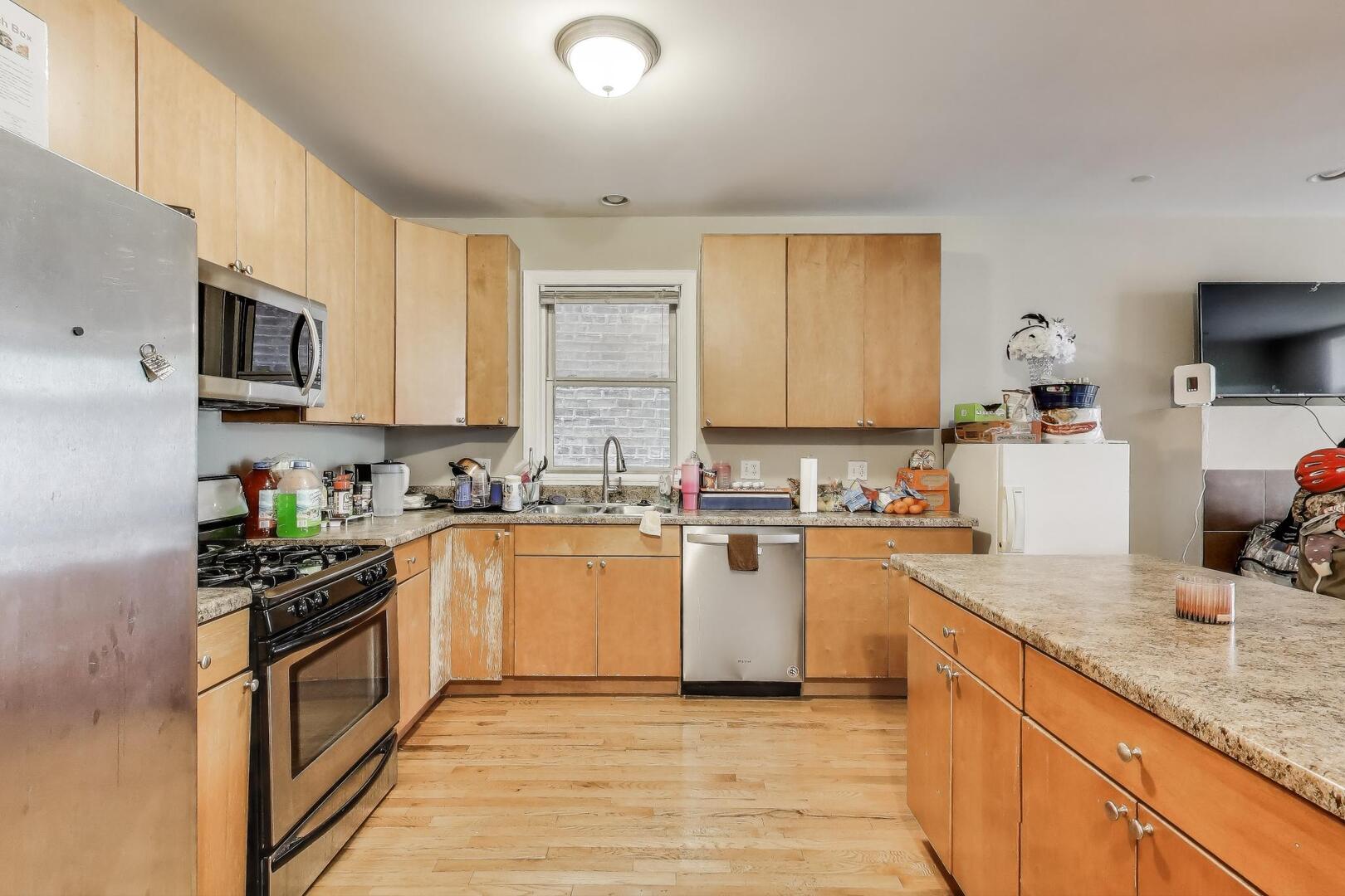 6527 S Drexel Avenue Property Photo 4