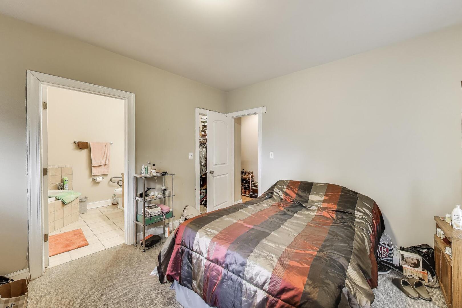 6527 S Drexel Avenue Property Photo 6