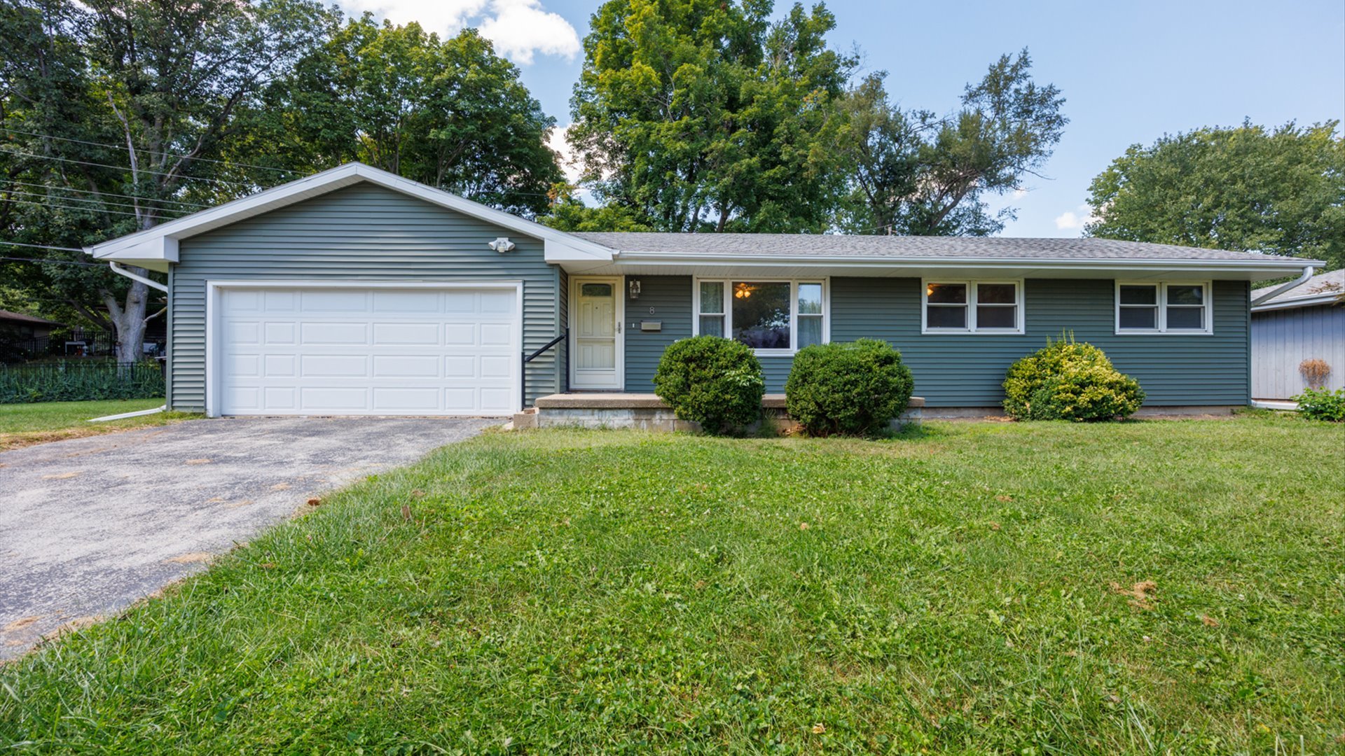 8 Brookwood Drive Property Photo 1