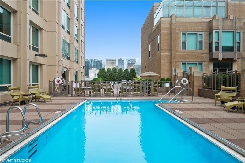33 W Ontario Street 47e Property Photo 26