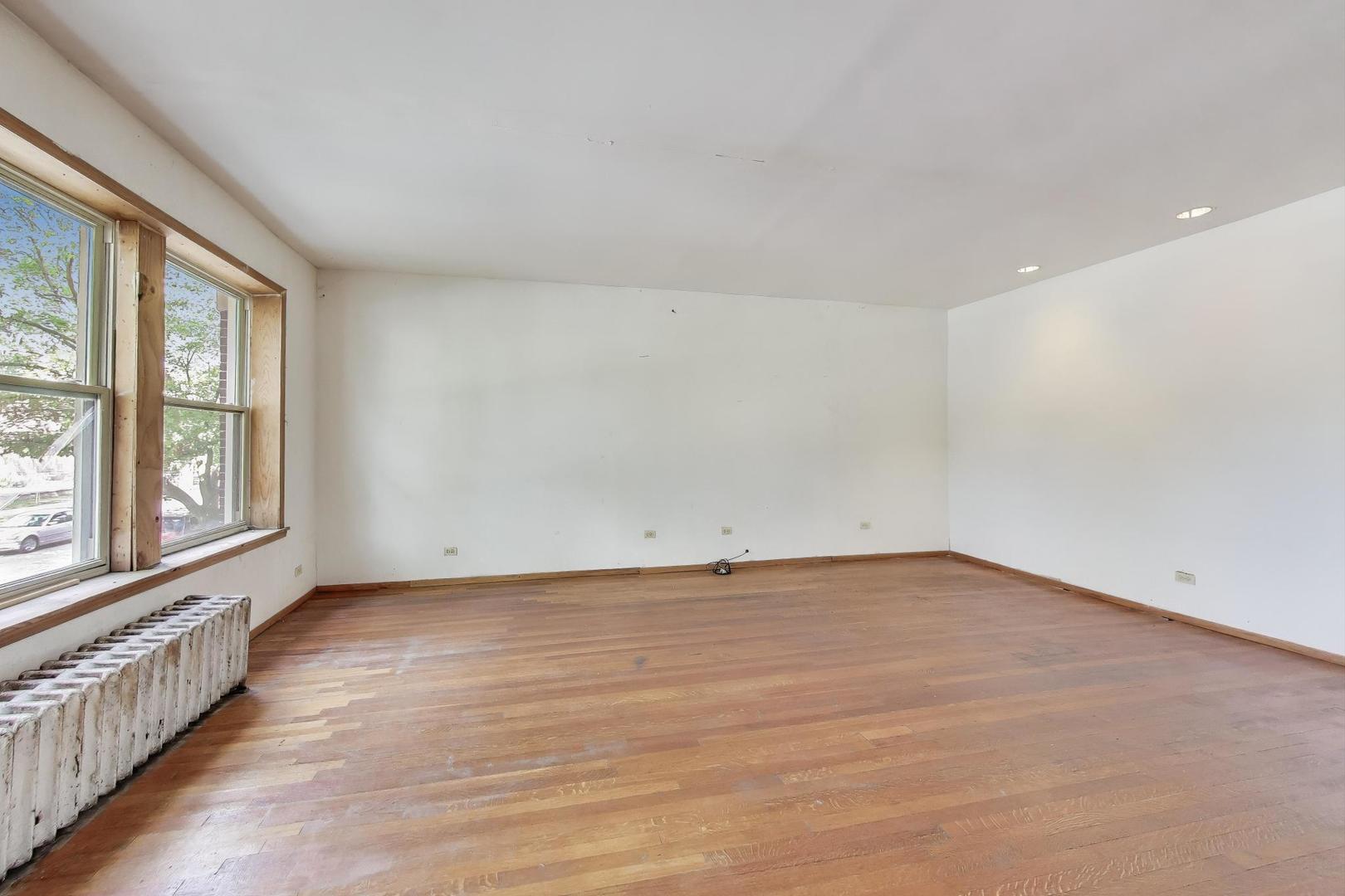 1059 E Hyde Park Boulevard 1 Property Photo 8